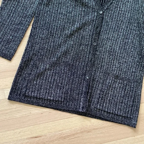 Nina Patrick Button Down Cardigan Top - Picture 7 of 7